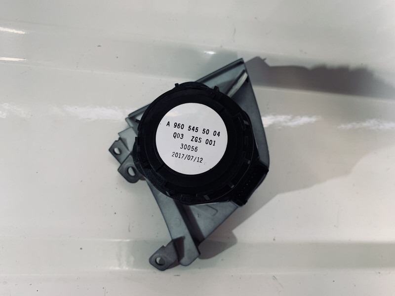 Mercedes-Benz ACTROS - Приборная панель: фото 2 Mercedes-Benz ACTROS - Приборная панель: фото 2