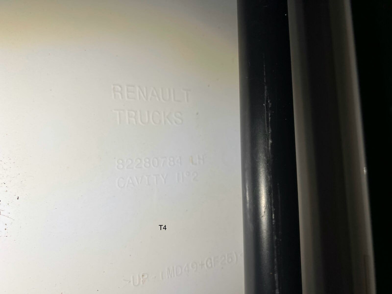 Renault - Аэродинамика/ Спойлеры: фото 4 Renault - Аэродинамика/ Спойлеры: фото 4