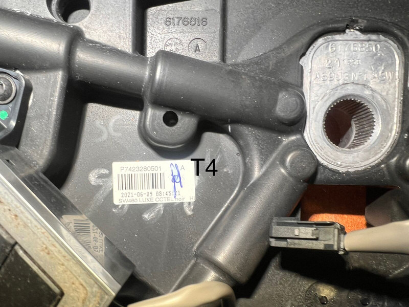 Renault - Рулевое колесо: фото 4 Renault - Рулевое колесо: фото 4