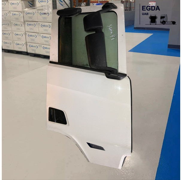 Scania R - Дверь и запчасти: фото 1 Scania R - Дверь и запчасти: фото 1