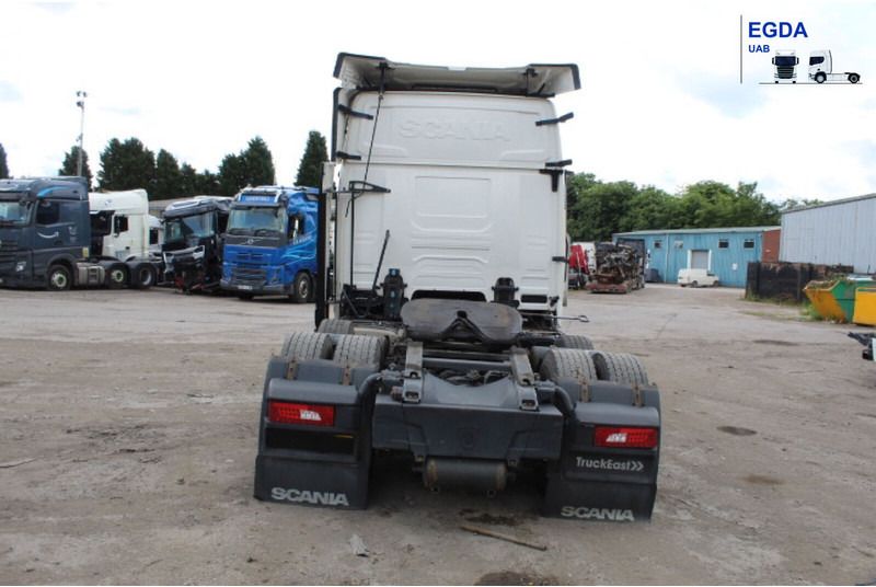 Тягач Scania R450: фото 7
