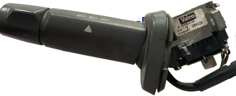 Valéo - Подрулевой переключатель: фото 1 Valéo - Подрулевой переключатель: фото 1