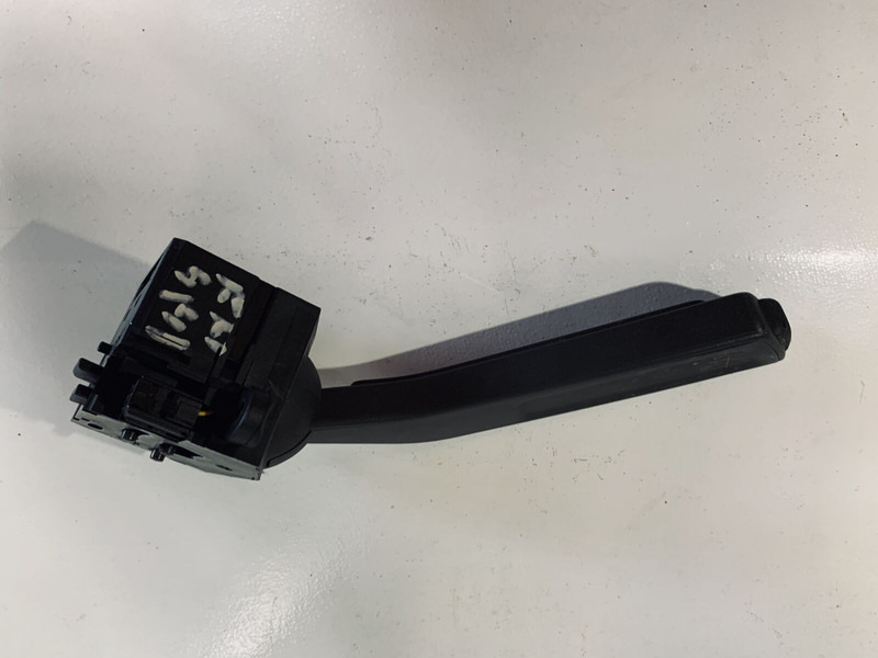 Volvo FH - Подрулевой переключатель: фото 2 Volvo FH - Подрулевой переключатель: фото 2