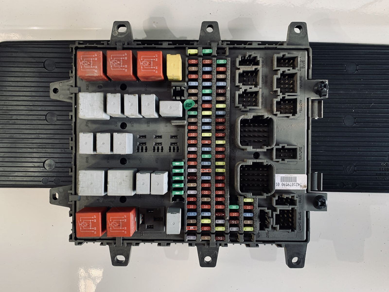 Volvo FL 280 - Электрическая система: фото 1 Volvo FL 280 - Электрическая система: фото 1