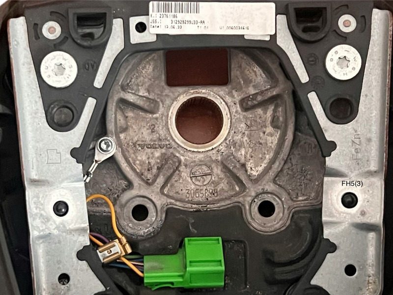 Volvo - Рулевое колесо: фото 2 Volvo - Рулевое колесо: фото 2