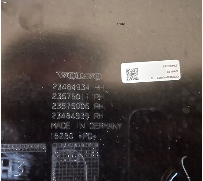 Volvo - Бампер: фото 4 Volvo - Бампер: фото 4