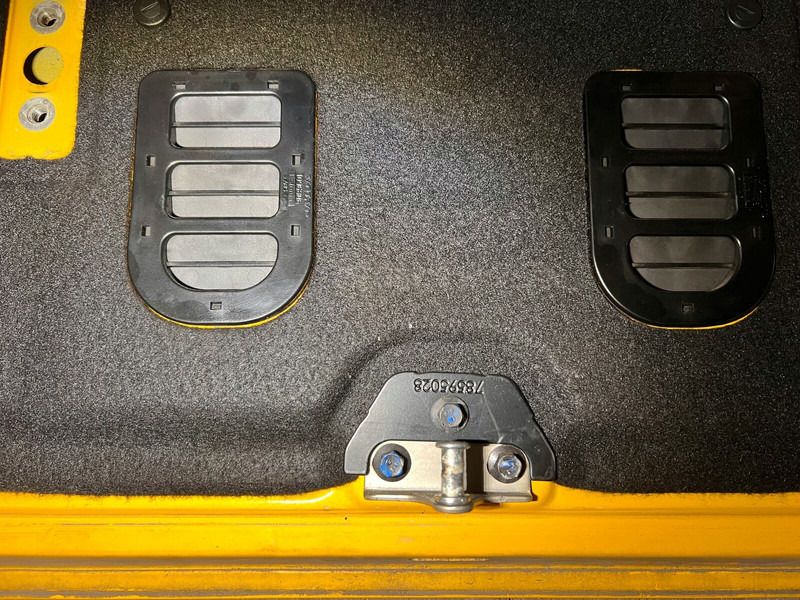 Volvo left side - Кабина и интерьер: фото 4 Volvo left side - Кабина и интерьер: фото 4