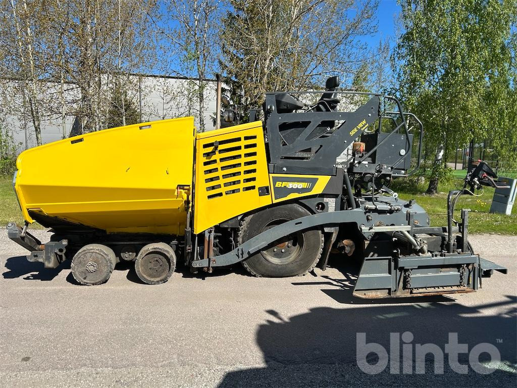 Асфальтоукладчик Bomag BF300: фото 8