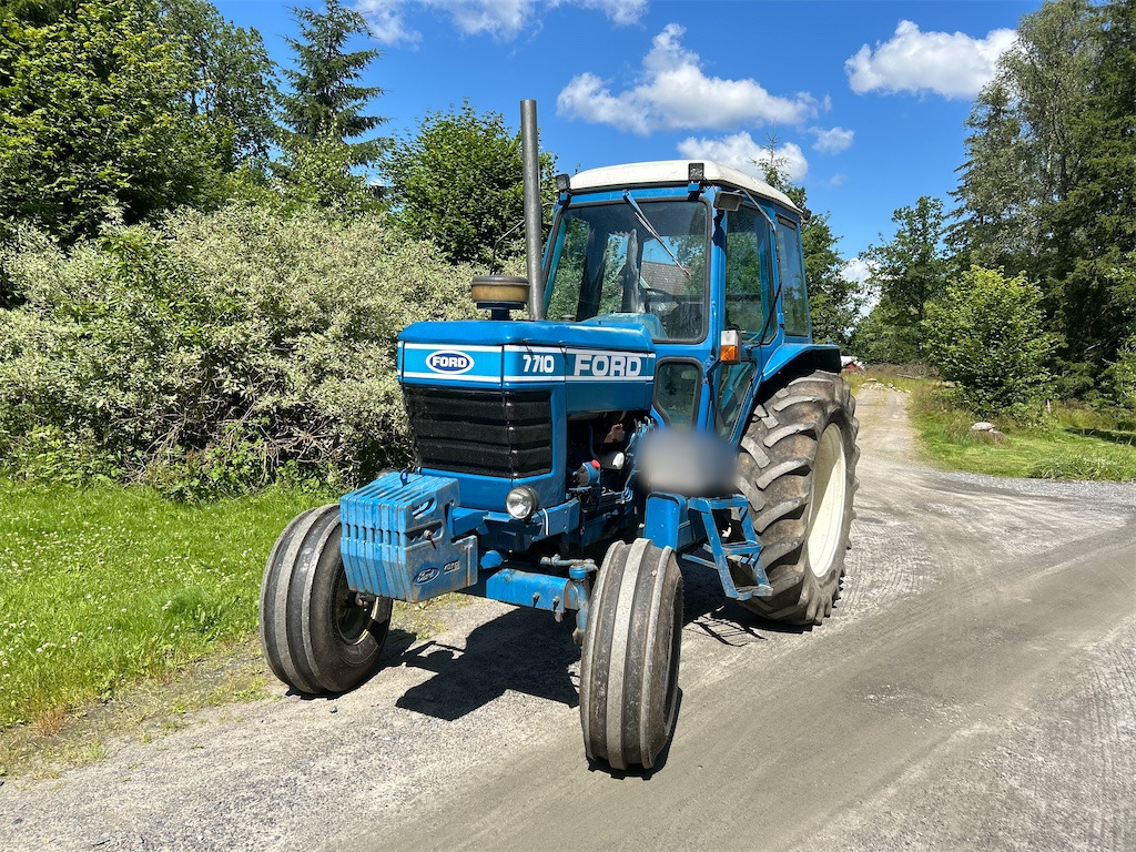 FORD 7710 2WD - Трактор: фото 1 FORD 7710 2WD - Трактор: фото 1