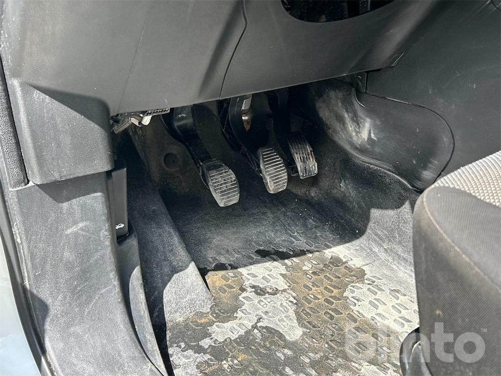 Малотоннажный бортовой грузовик Fiat Doblo Work Up (2022): фото 29 Малотоннажный бортовой грузовик Fiat Doblo Work Up (2022): фото 29