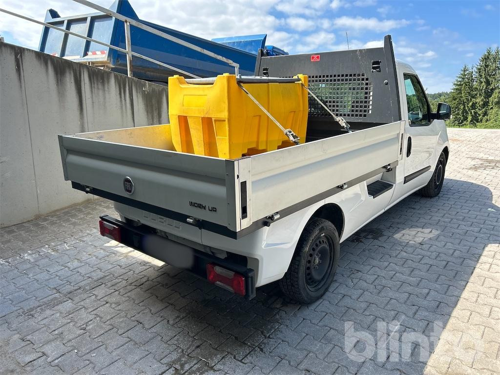 Малотоннажный бортовой грузовик Fiat Doblo Work Up (2022): фото 16 Малотоннажный бортовой грузовик Fiat Doblo Work Up (2022): фото 16