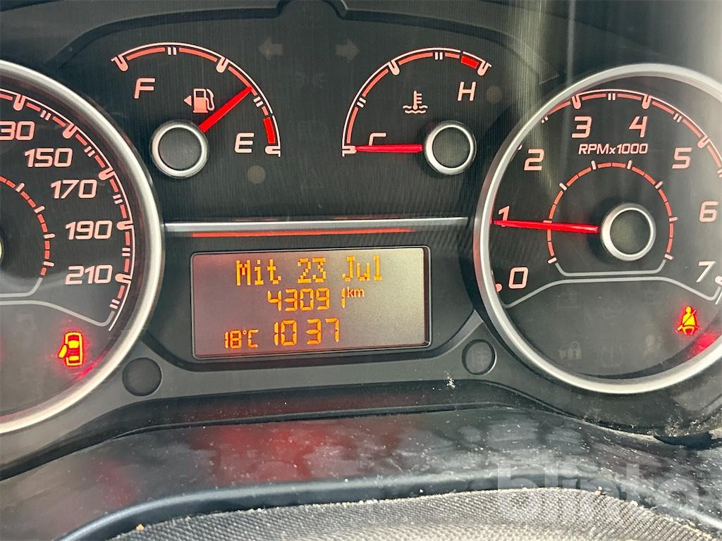 Малотоннажный бортовой грузовик Fiat Doblo Work Up (2022): фото 6 Малотоннажный бортовой грузовик Fiat Doblo Work Up (2022): фото 6