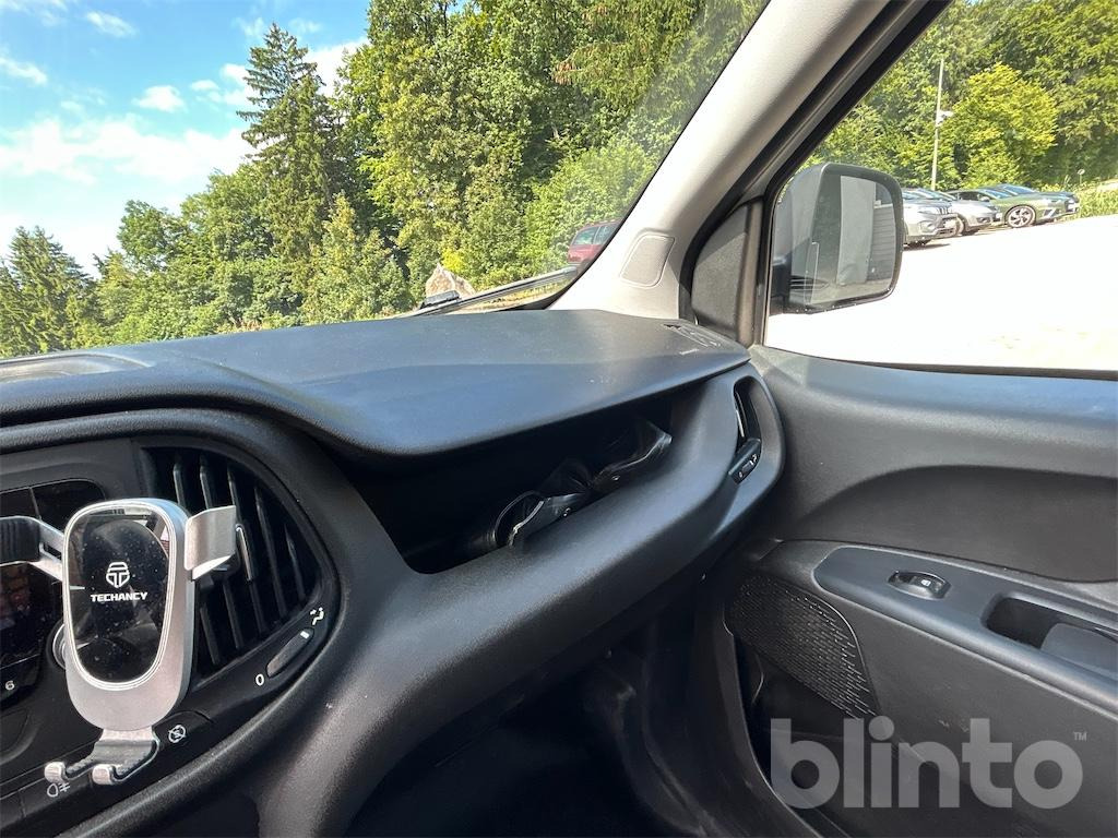 Малотоннажный бортовой грузовик Fiat Doblo Work Up (2022): фото 39 Малотоннажный бортовой грузовик Fiat Doblo Work Up (2022): фото 39