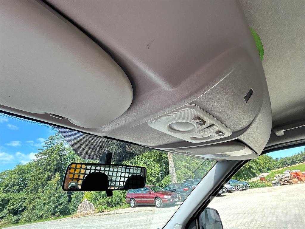 Малотоннажный бортовой грузовик Fiat Doblo Work Up (2022): фото 38 Малотоннажный бортовой грузовик Fiat Doblo Work Up (2022): фото 38