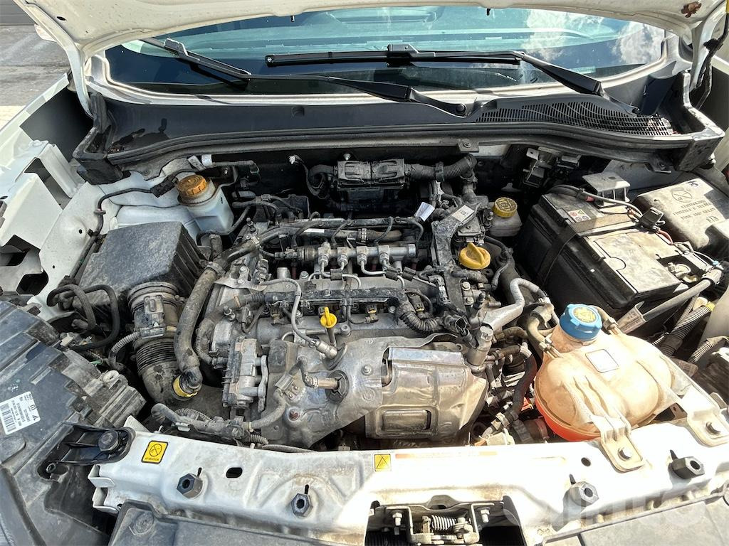 Малотоннажный бортовой грузовик Fiat Doblo Work Up (2022): фото 48 Малотоннажный бортовой грузовик Fiat Doblo Work Up (2022): фото 48