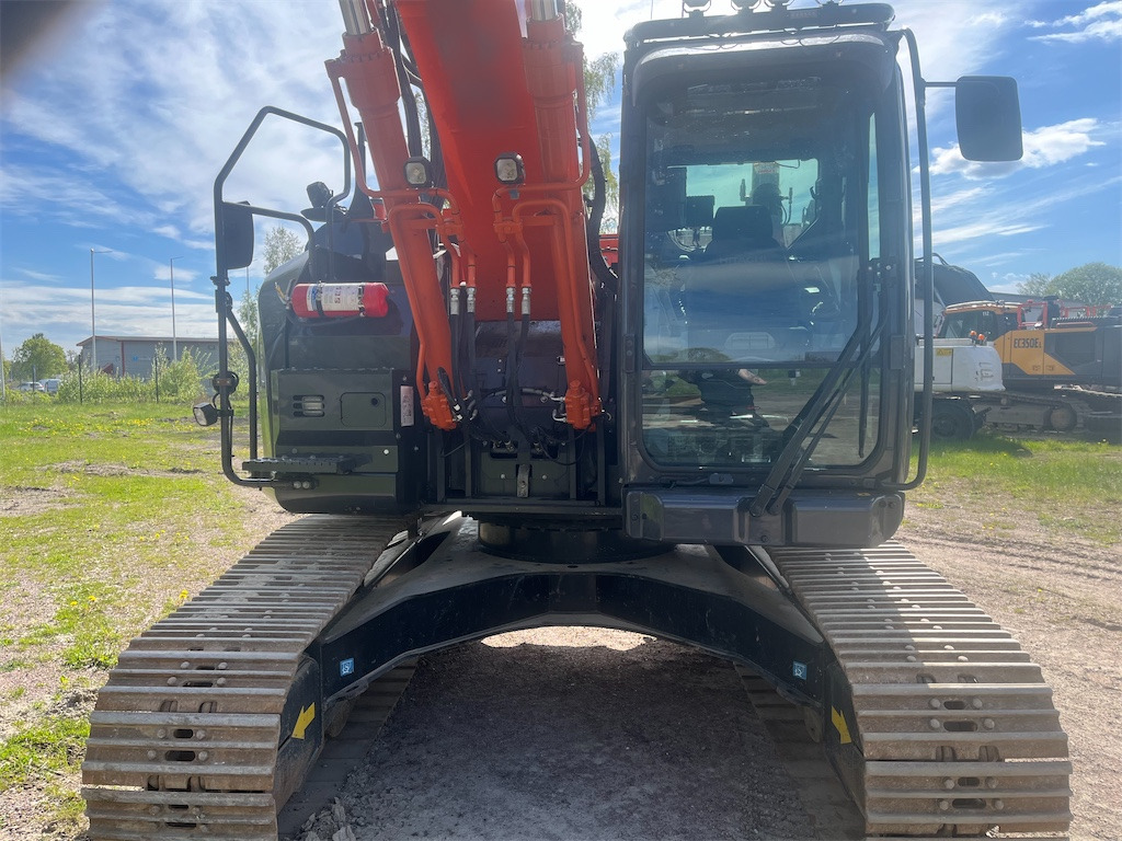 Гусеничный экскаватор Hitachi ZX225USLC-7: фото 14