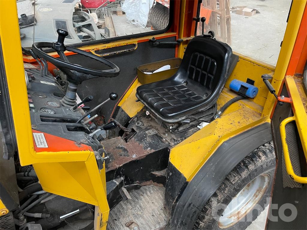 Трактор Holder C 30 (1992): фото 11 Трактор Holder C 30 (1992): фото 11