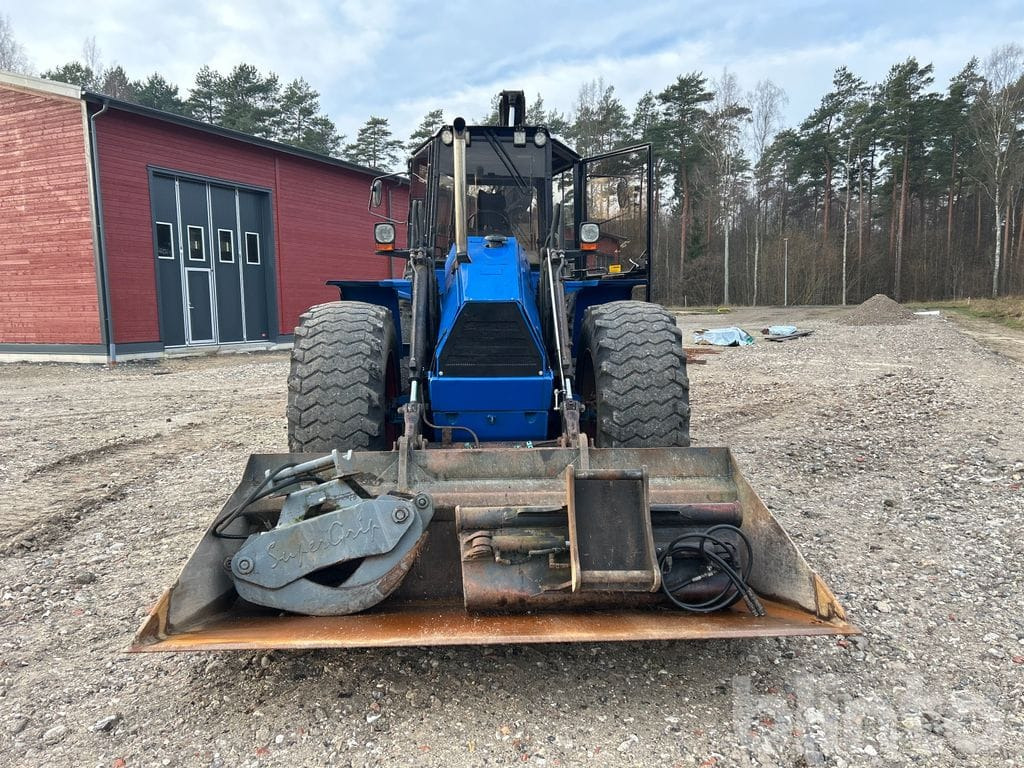 Huddig 960 - 4 redskap - Экскаватор-погрузчик: фото 2 Huddig 960 - 4 redskap - Экскаватор-погрузчик: фото 2