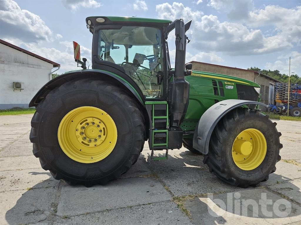John Deere 6250R (2019) - Трактор: фото 3 John Deere 6250R (2019) - Трактор: фото 3