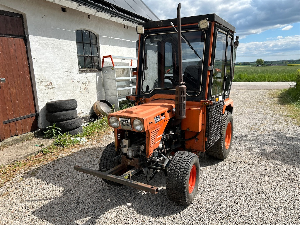 KUBOTA B 7100 HST - Трактор: фото 4 KUBOTA B 7100 HST - Трактор: фото 4