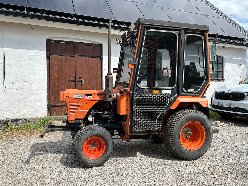 KUBOTA B 7100 HST - Трактор: фото 1 KUBOTA B 7100 HST - Трактор: фото 1
