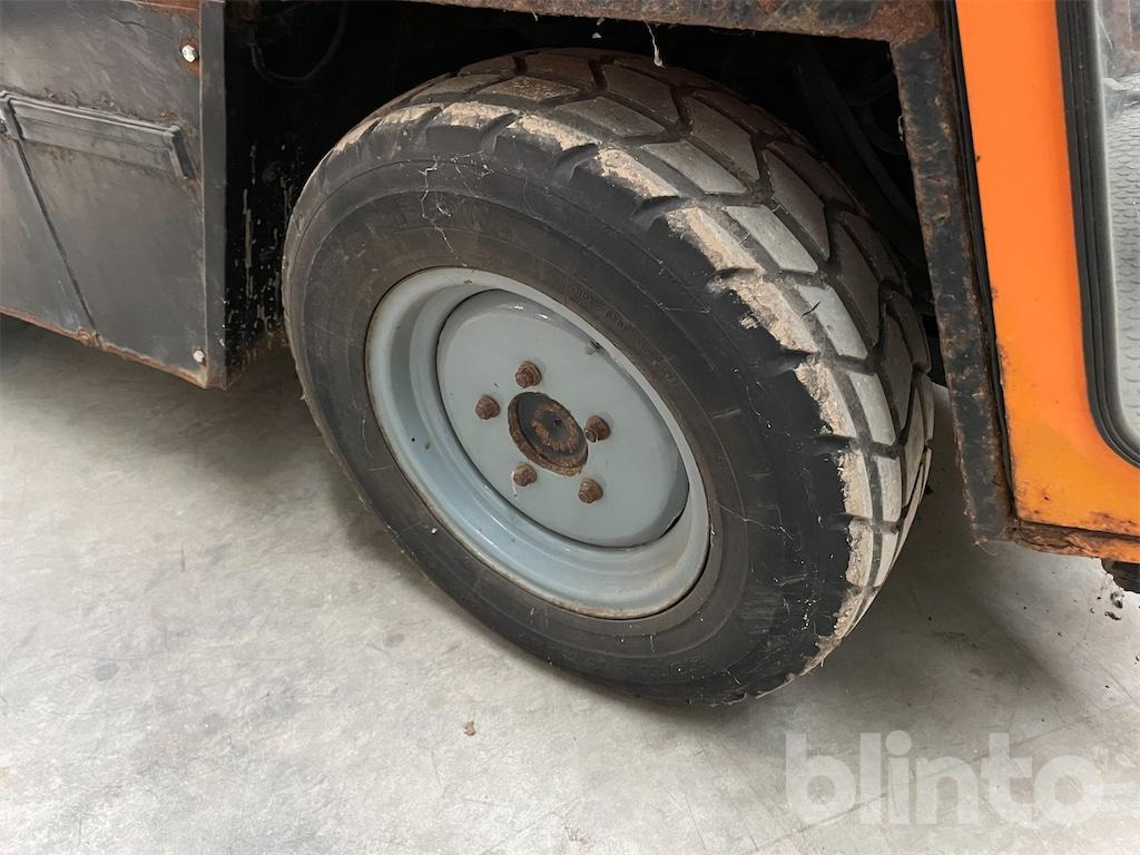 Коммунальная/ Специальная техника Kramer Tremo 401L (1991): фото 16 Коммунальная/ Специальная техника Kramer Tremo 401L (1991): фото 16