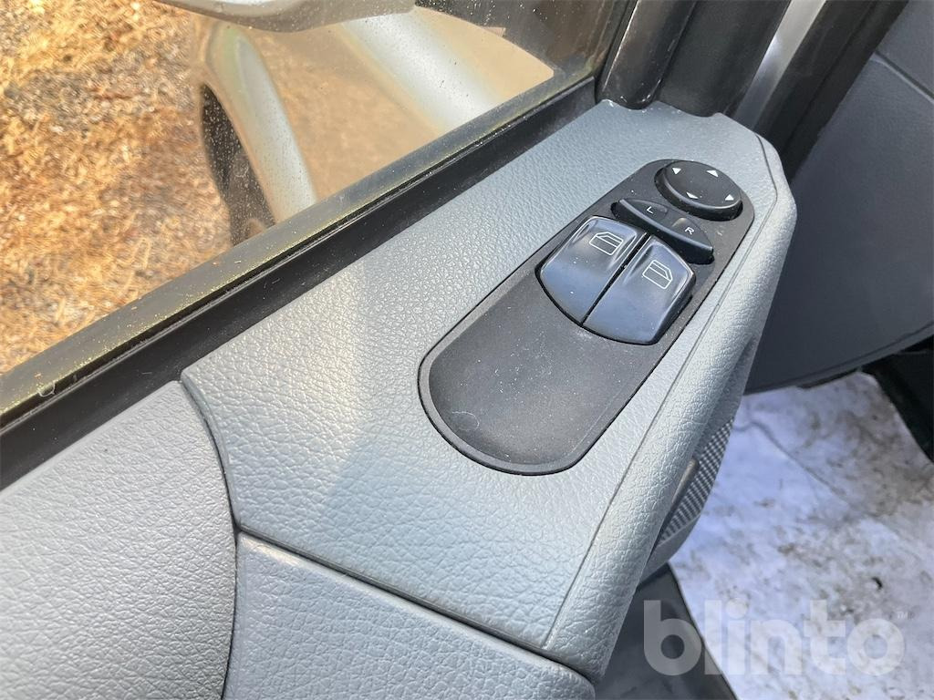 Лёгкий коммерческий автомобиль MERCEDES-BENZ 639: фото 29
