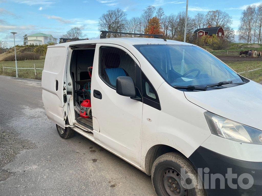 NISSAN NV 200 - Лёгкий коммерческий автомобиль: фото 3 NISSAN NV 200 - Лёгкий коммерческий автомобиль: фото 3