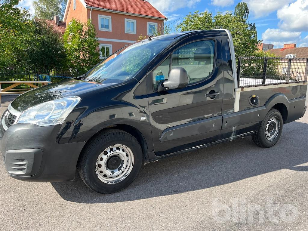 Лёгкий коммерческий автомобиль PEUGEOT: фото 12 Лёгкий коммерческий автомобиль PEUGEOT: фото 12