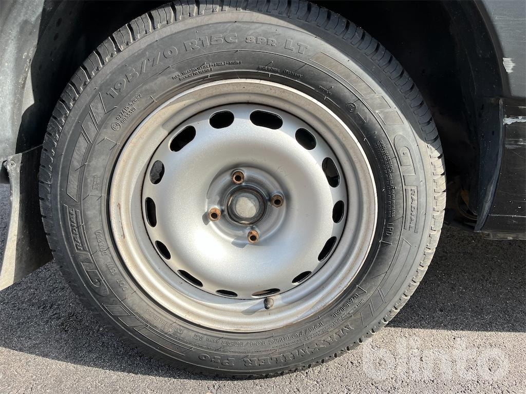 Лёгкий коммерческий автомобиль PEUGEOT: фото 37 Лёгкий коммерческий автомобиль PEUGEOT: фото 37