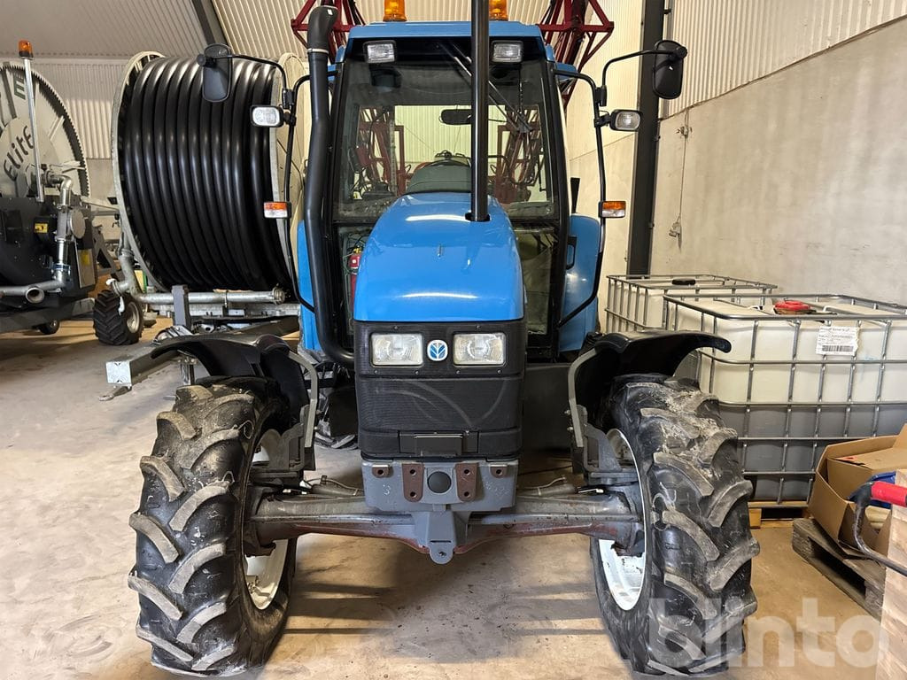 NEW HOLLAND TS 100 - Трактор: фото 2 NEW HOLLAND TS 100 - Трактор: фото 2