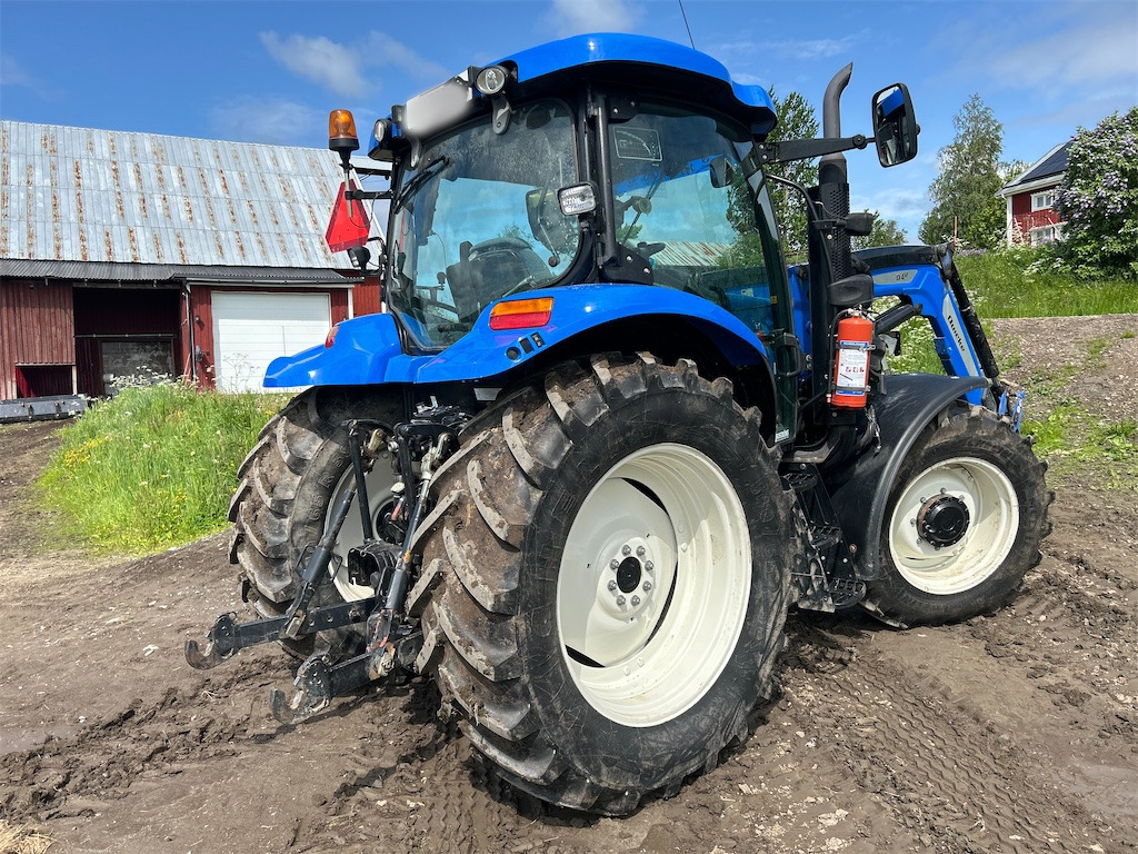 NEW HOLLAND TS 100A 4WD - Трактор: фото 5 NEW HOLLAND TS 100A 4WD - Трактор: фото 5