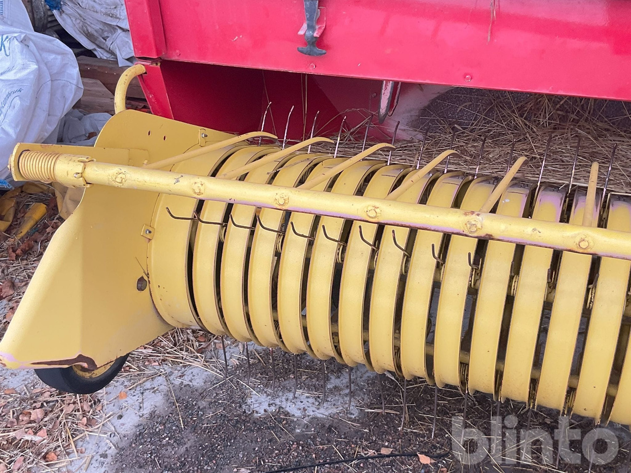 Пресс-подборщик тюковый New Holland 377: фото 11 Пресс-подборщик тюковый New Holland 377: фото 11