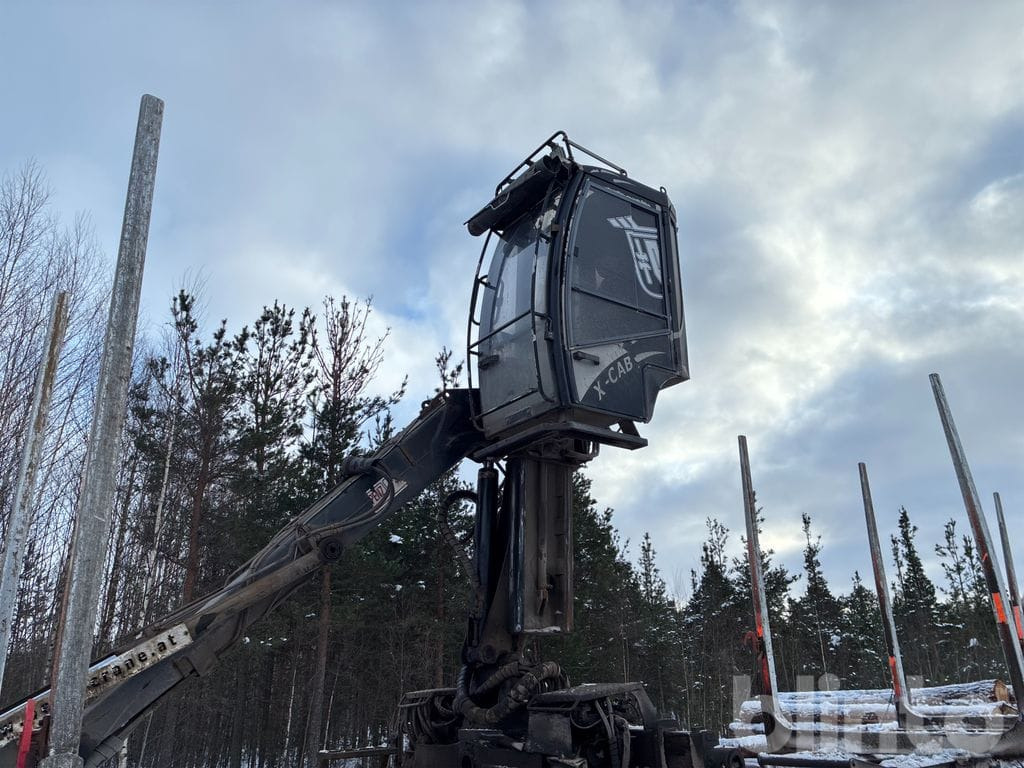 Penz crane - Кран-манипулятор, Лесозаготовительная техника: фото 1 Penz crane - Кран-манипулятор, Лесозаготовительная техника: фото 1