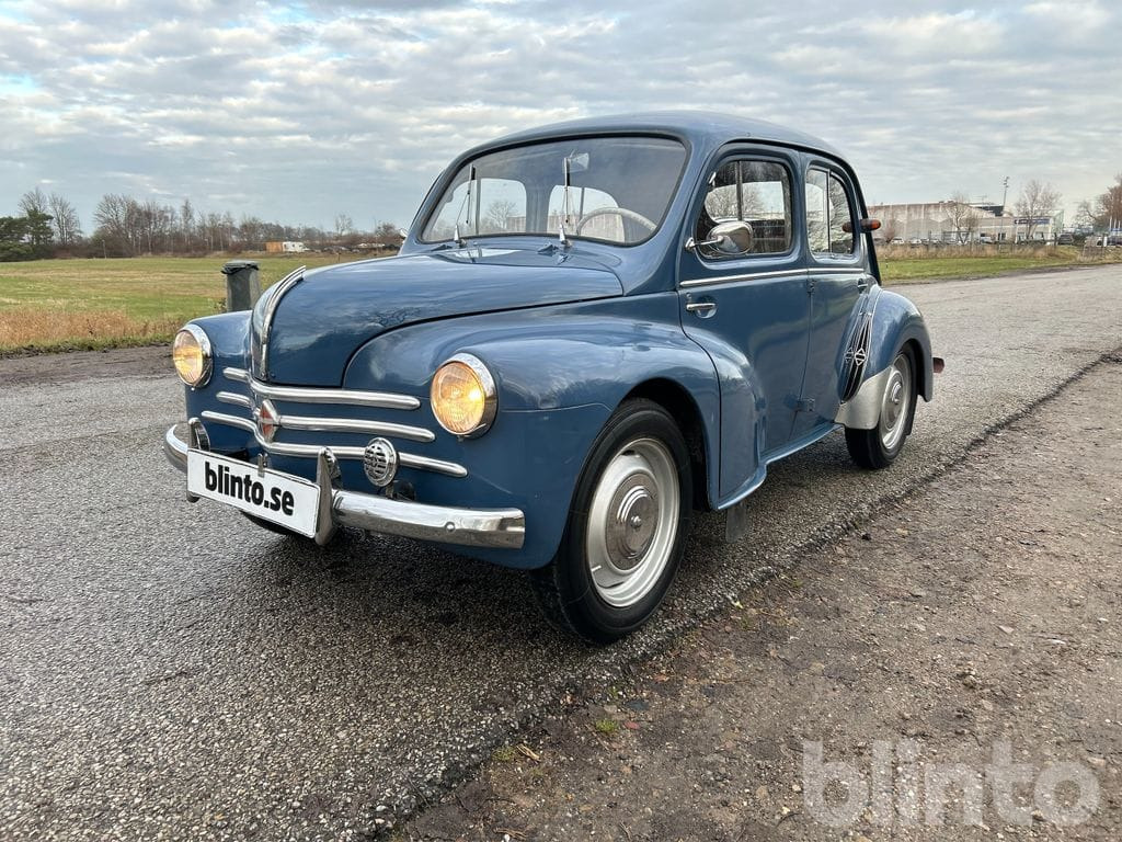 RENAULT 4 CV R 1062 S - Легковой автомобиль: фото 1 RENAULT 4 CV R 1062 S - Легковой автомобиль: фото 1