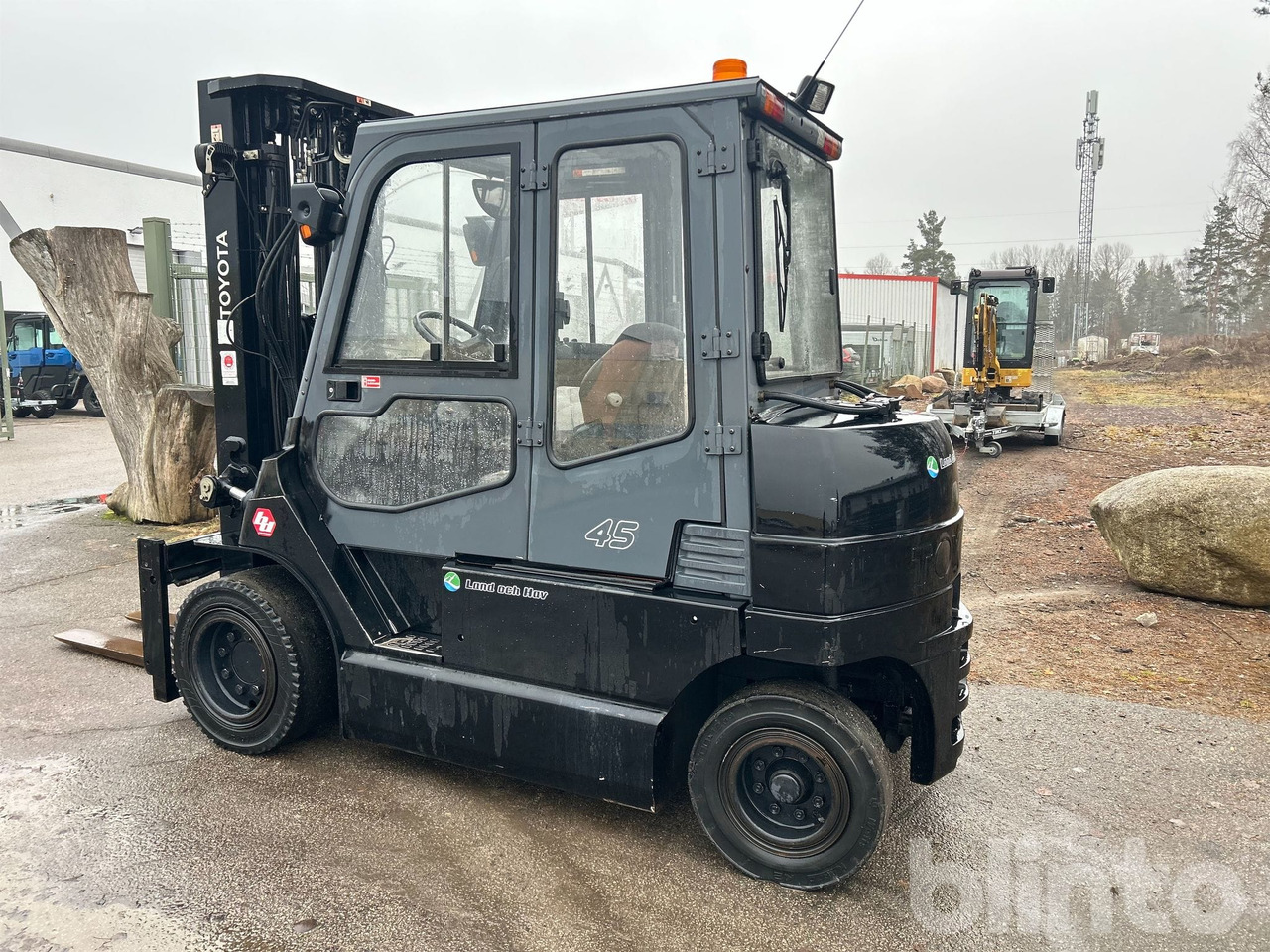 Toyota - Электропогрузчик: фото 5 Toyota - Электропогрузчик: фото 5