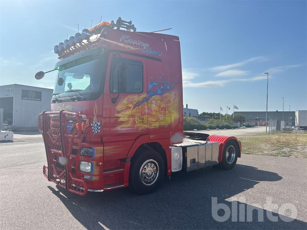 MERCEDES BENZ 1846LS4X2 - Тягач: фото 1 MERCEDES BENZ 1846LS4X2 - Тягач: фото 1