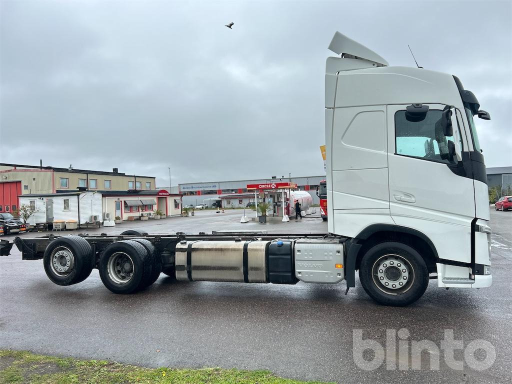 VOLVO FH 6x2 - Грузовик-шасси: фото 4 VOLVO FH 6x2 - Грузовик-шасси: фото 4