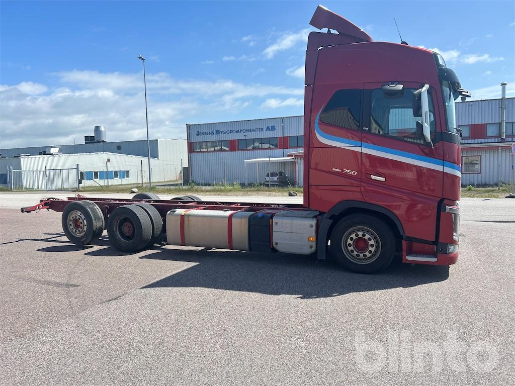 VOLVO FH16 750 - Грузовик-шасси: фото 5 VOLVO FH16 750 - Грузовик-шасси: фото 5