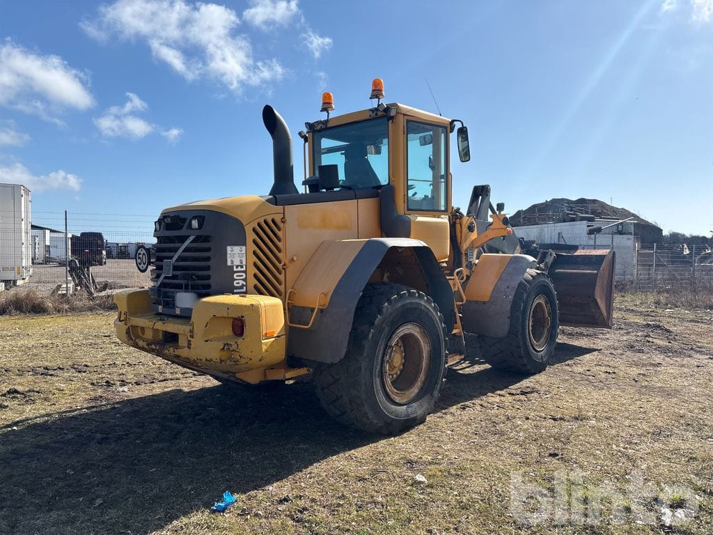 VOLVO L90E - Колёсный погрузчик: фото 5 VOLVO L90E - Колёсный погрузчик: фото 5