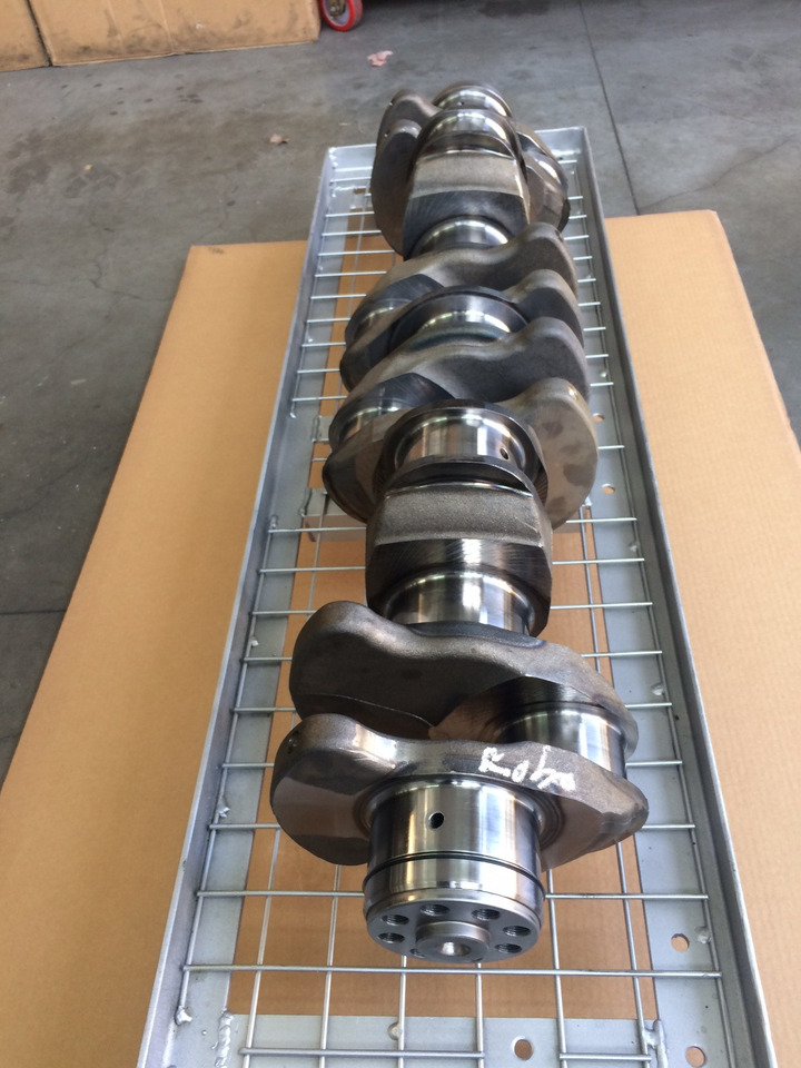 ALBERO MOTORE MAN D2876 / E2876 - MAN 51021006018 - Коленчатый вал: фото 2 ALBERO MOTORE MAN D2876 / E2876 - MAN 51021006018 - Коленчатый вал: фото 2