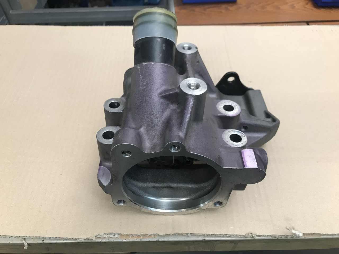 CARCASSA RIDUTTORE ASSEMBLAGGIO POMPA CARBURANTE ALTA PRESSIONE MAN 51385075020 - Подготовка топлива для Грузовиков: фото 3 CARCASSA RIDUTTORE ASSEMBLAGGIO POMPA CARBURANTE ALTA PRESSIONE MAN 51385075020 - Подготовка топлива для Грузовиков: фото 3