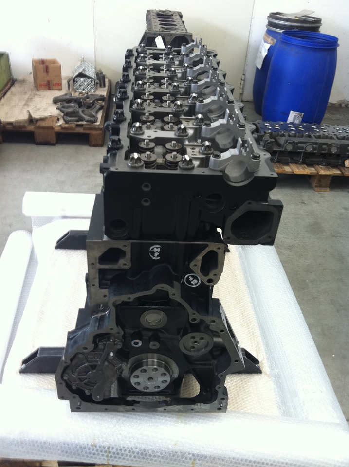 MOTORE MAN D2066LF06 - 400CV - EURO 2 - Двигатель: фото 3 MOTORE MAN D2066LF06 - 400CV - EURO 2 - Двигатель: фото 3