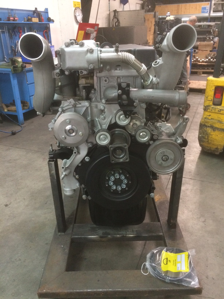 MOTORE MAN D2066LF36 - Двигатель: фото 4 MOTORE MAN D2066LF36 - Двигатель: фото 4