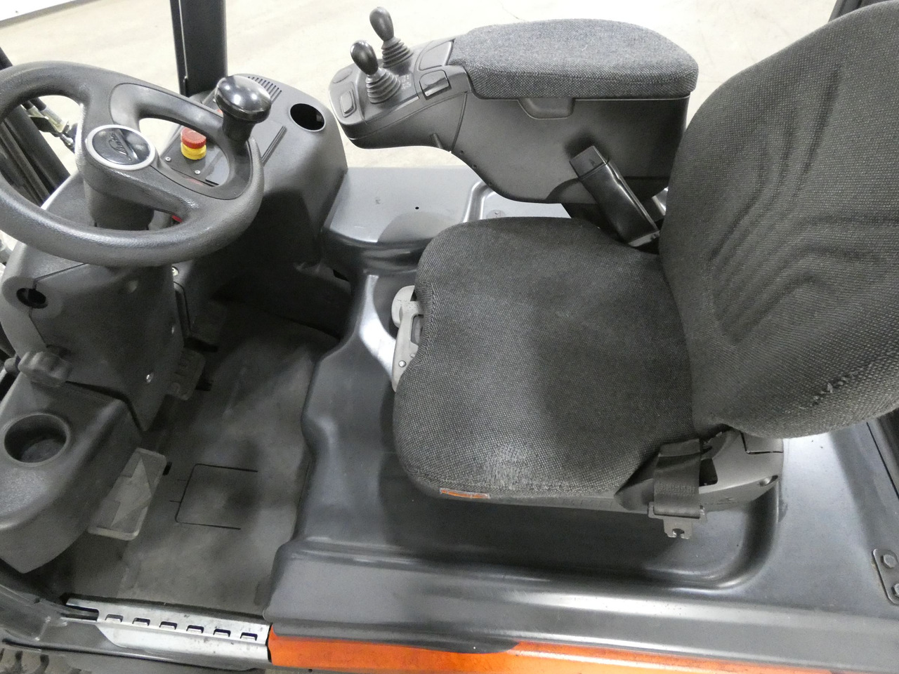 Linde E18-02EX - Электропогрузчик: фото 3 Linde E18-02EX - Электропогрузчик: фото 3