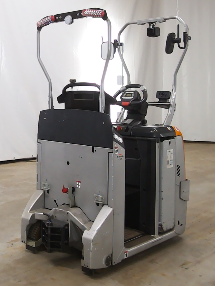 Still LTX50 - Складской тягач: фото 2 Still LTX50 - Складской тягач: фото 2