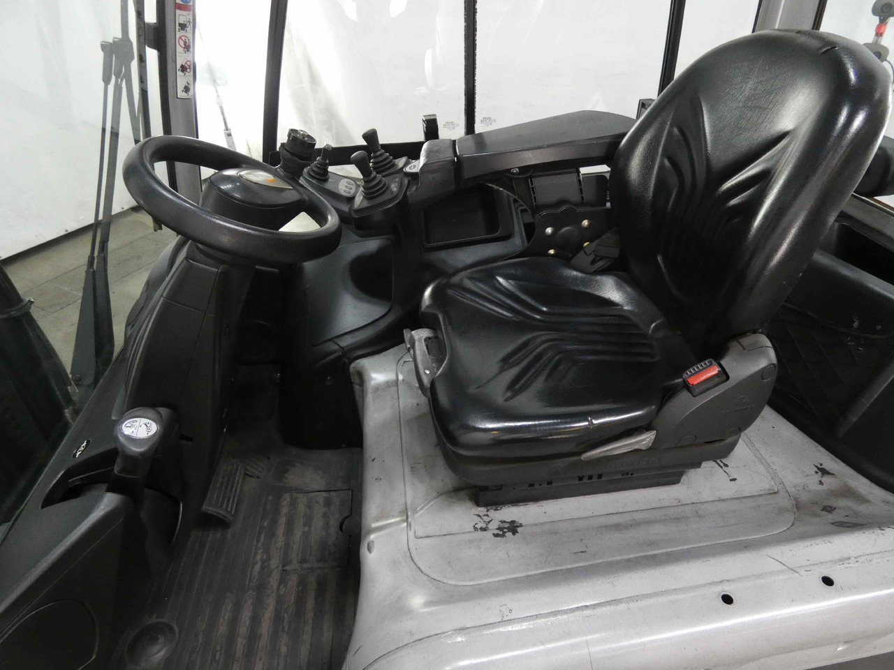 Still RX60-45 - Электропогрузчик: фото 3 Still RX60-45 - Электропогрузчик: фото 3