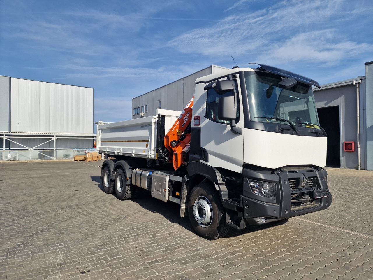 Renault - Грузовик бортовой/ Платформа, Автоманипулятор: фото 2 Renault - Грузовик бортовой/ Платформа, Автоманипулятор: фото 2