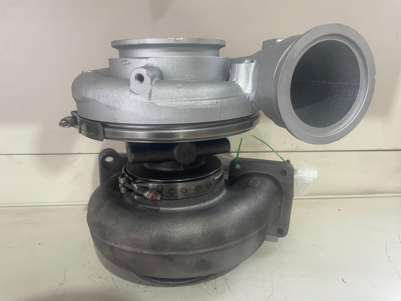 BorgWarner RE547978 - Турбина для Тракторов: фото 2 BorgWarner RE547978 - Турбина для Тракторов: фото 2