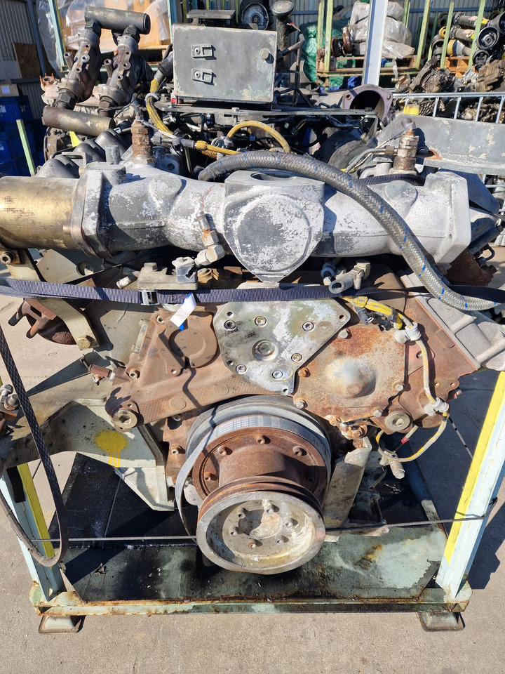 Liebherr V8 - Двигатель: фото 3 Liebherr V8 - Двигатель: фото 3